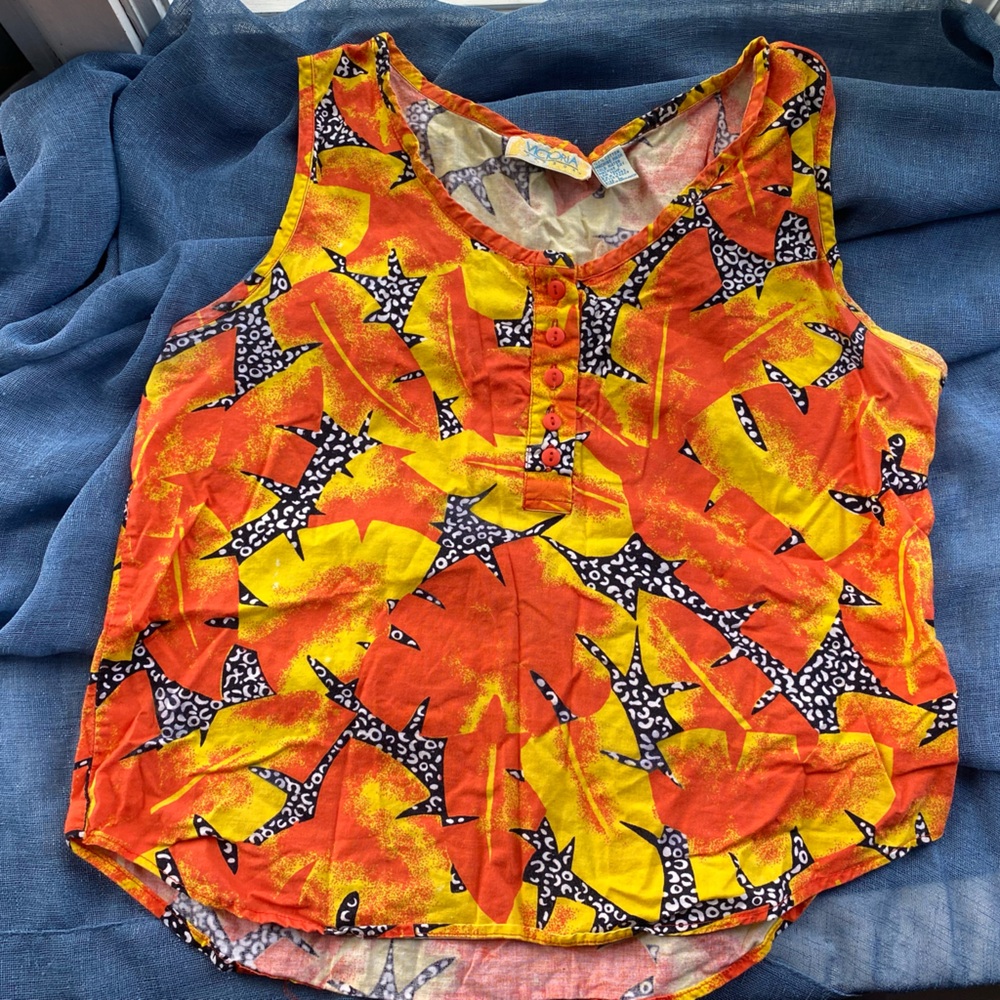 vintage Victoria brand leaf print shirt